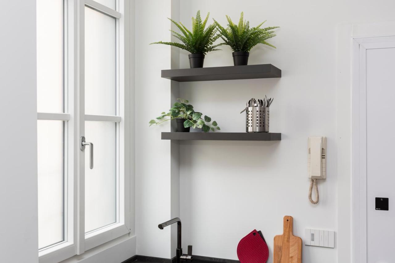 Nest For 2 In Milan Fashion District Via S Cecilia Apartment Luaran gambar