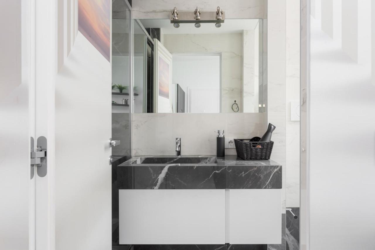 Nest For 2 In Milan Fashion District Via S Cecilia Apartment Luaran gambar