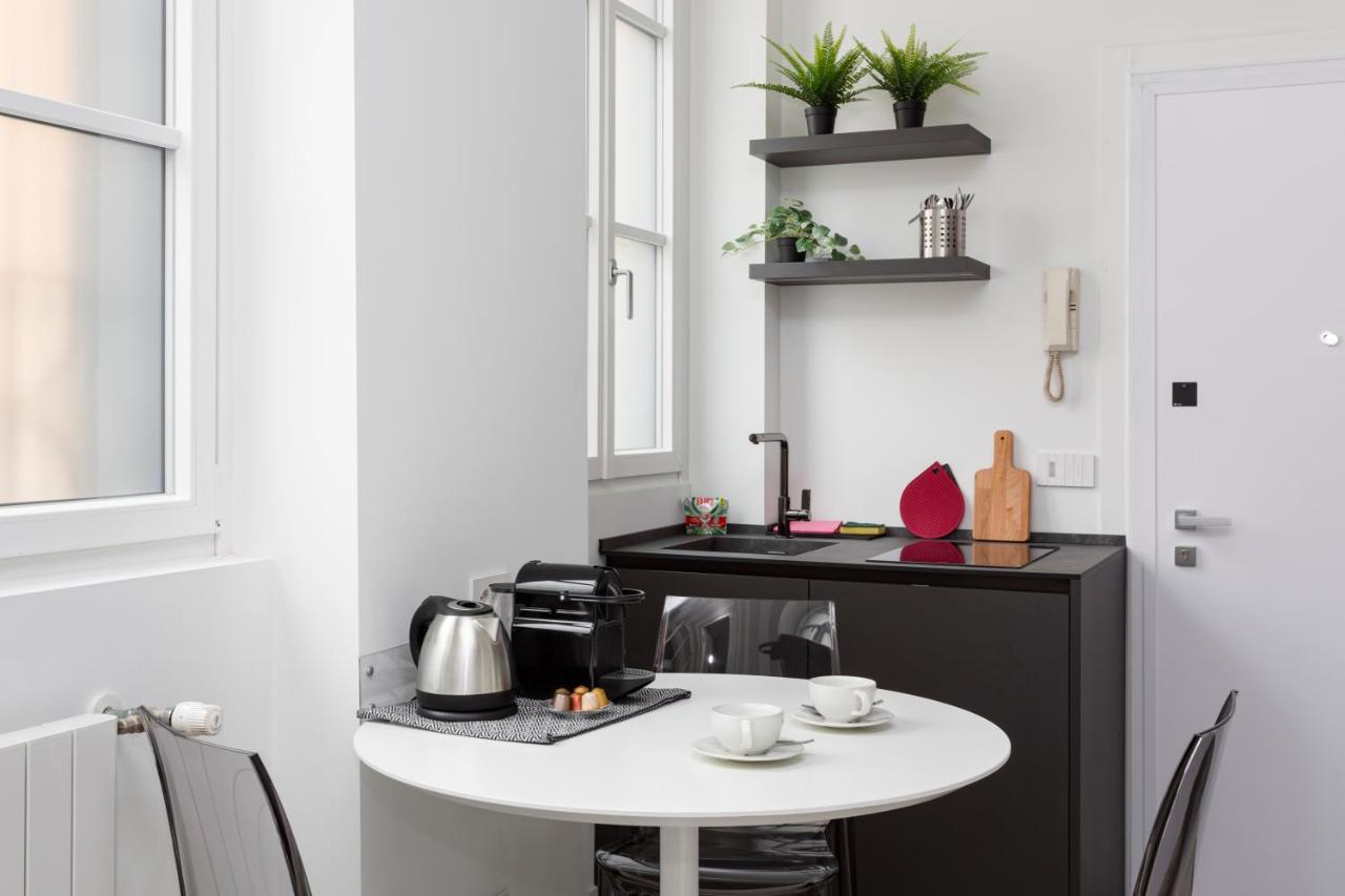 Nest For 2 In Milan Fashion District Via S Cecilia Apartment Luaran gambar